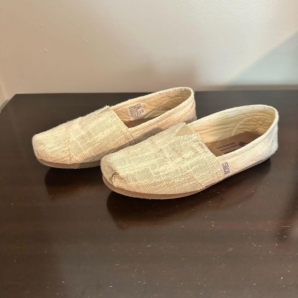 Tan Bobs